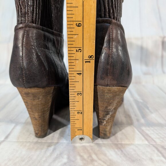 Frye Women's Brown Leather Corby Side Zip Ruched Wedge Ankle Boot Size 8M - Picture 9 of 12